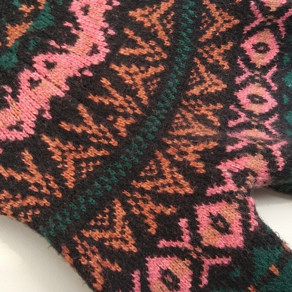 American Eagle Black Batwing Fair Isle Pink & Green Printed Wool Blend Sweater - Picture 11 of 16